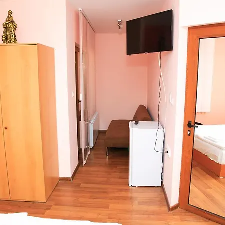 Elpida Guest house